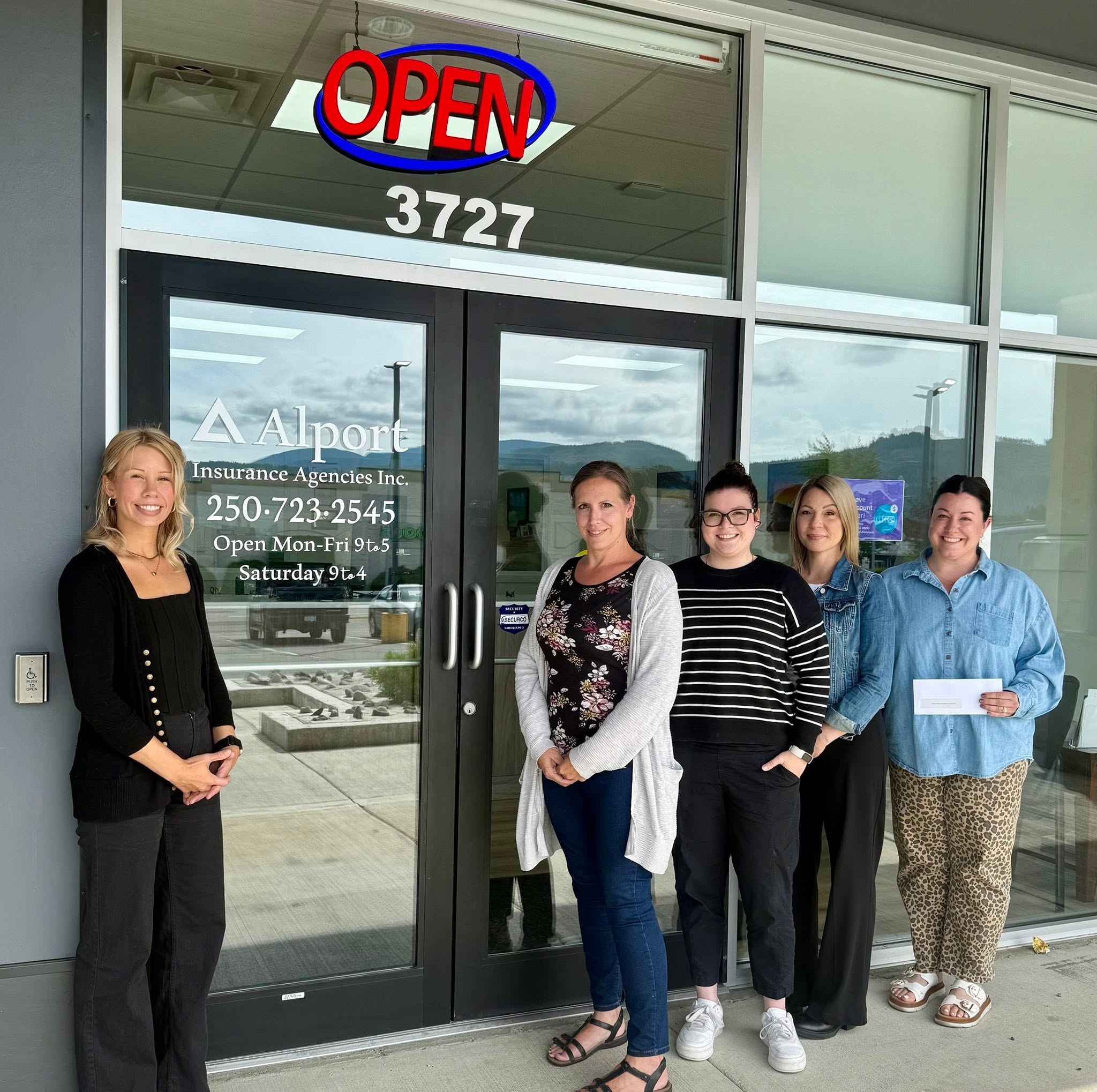Alport Insurance Purchasing a Fence Panel to support the Alberni Valley Drag Race Association in 2025